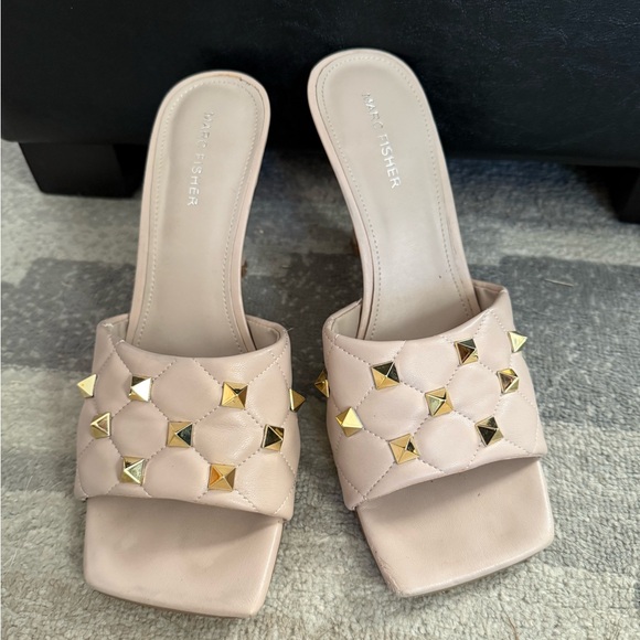✨Host Pick✨ Marc Fisher Dacorin Heeled Slides with Gold Stud Details - Latte Tan - Picture 2 of 7